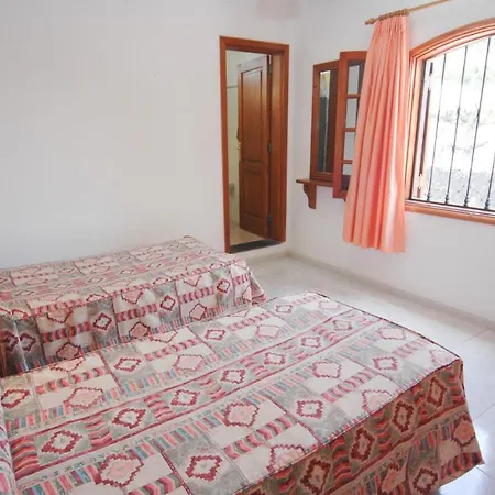 In Puerto Del Carmen Sleeps 5 Includes Swimming Pool Villa *