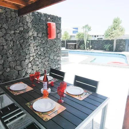 In Puerto Del Carmen Sleeps 5 Includes Swimming Pool * Puerto del Carmen