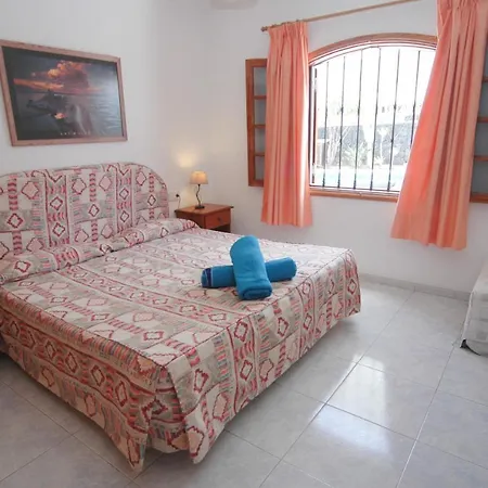 In Puerto Del Carmen Sleeps 5 Includes Swimming Pool Puerto del Carmen (Lanzarote)