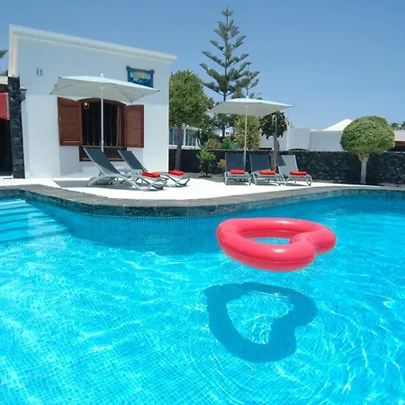 In Puerto Del Carmen Sleeps 5 Includes Swimming Pool Villa